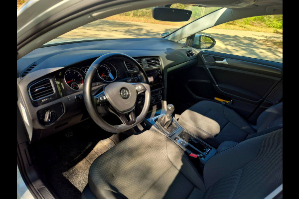 Volkswagen Golf 1.0 TSI Comfortline / Navigatie / Climate Control