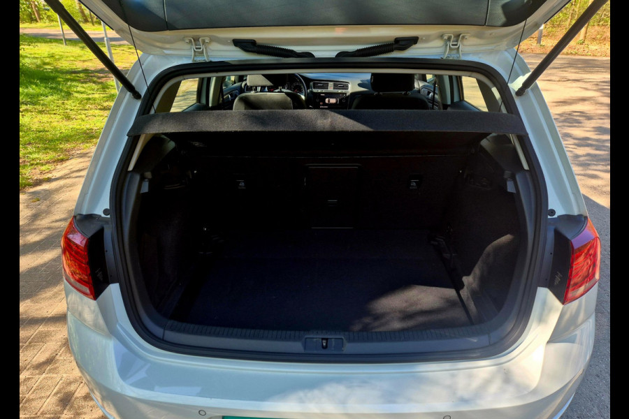 Volkswagen Golf 1.0 TSI Comfortline / Navigatie / Climate Control