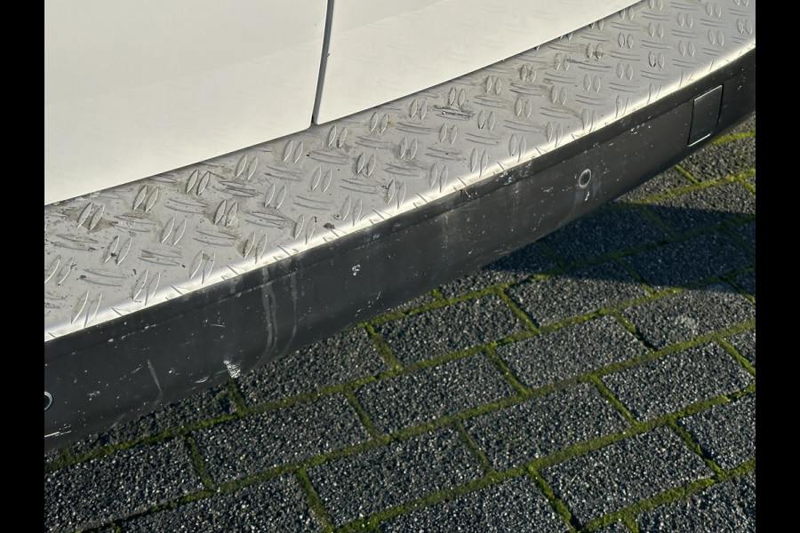 Peugeot Expert 1.5 BlueHDI 100 Premium*A/C*PDC*CRUISE*3PERS.*