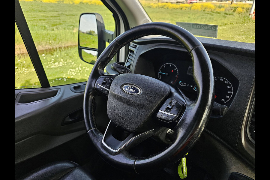 Ford Transit 350 2.0 TDCI L4H1 L4 Open Laadbak Airco Trekhaak PDC Euro6 131 PK!