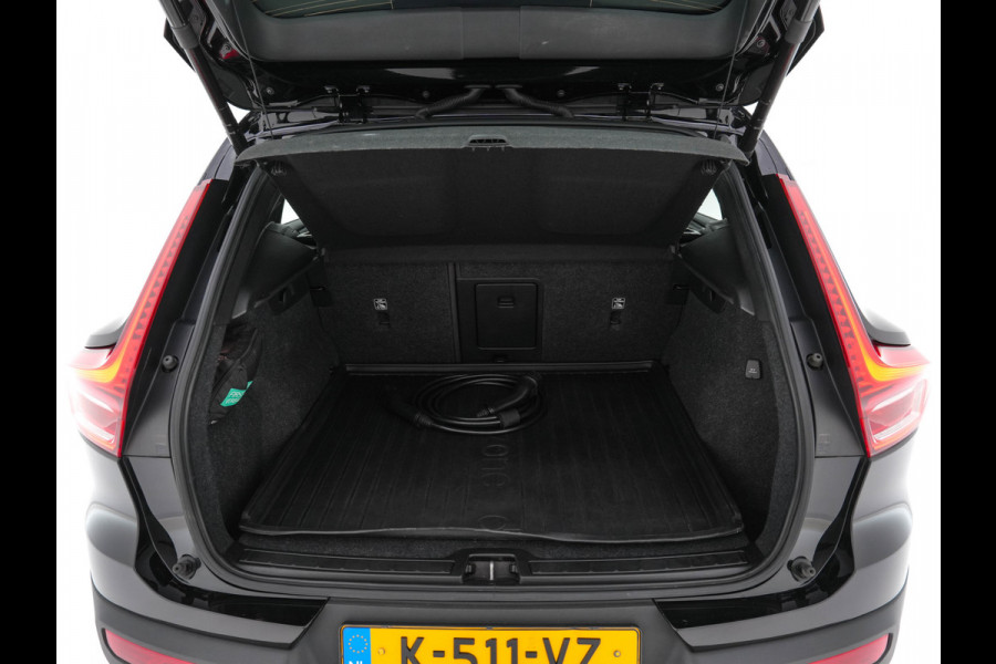 Volvo XC40 Recharge P8 AWD R-Design [ 3-Fase ] (INCL.BTW) Aut. *PANO | LEATHER-ALCANTARA | ADAPTIVE-CRUISE | DIGI-COCKPIT | FULL-LED | CAMERA | NAVI-FULLMAP | ECC | PDC | KEYLESS | HEATED-SPORTSEATS | TOWBAR | 19''ALU*