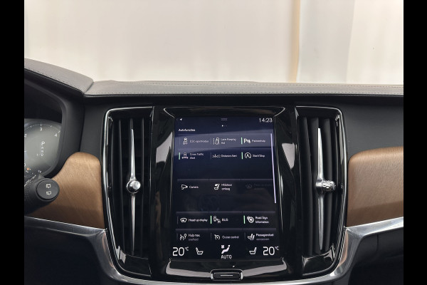 Volvo V90 2.0 D4 Momentum Pro (INCL-BTW) Aut. *PANO | LEATHER | HEAD-UP | FULL-LED | MEMORY-PACK | HEATED-SPORTSEATS | BLINDSPOT | CAMERA | KEYLESS | DIGI-COCKPIT | PRIVACY-GLASS | NAVI-FULLMAP | ECC | LANE-ASSIST | 17"AL