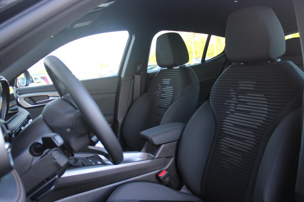 Alfa Romeo Tonale 1.3T PHEV 280PK SPRINT | ADAPTIVE CRUISE CONTROL | LED MATRIX KOPLAMPEN | STOEL/STUUR VERWARMING | PARKEERSENSOREN VOOR + ACHTER | ACHTERUITRIJ CAMERA | DRAADLOZE APPLE CARPLAY/ANDROID AUTO | NAVIGATIE | CLIMATE CONTROL | DRAADLOZE TELEFOONLADER |