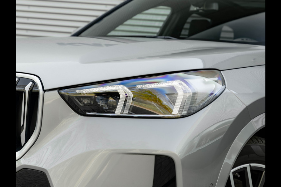 BMW X1 sDrive18i M-Sport - Pano - Memoryzetel - Trekhaak - Harman Kardon