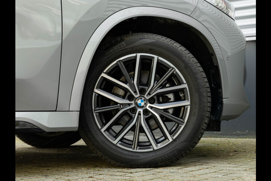 BMW X1 sDrive18i M-Sport - Pano - Memoryzetel - Trekhaak - Harman Kardon