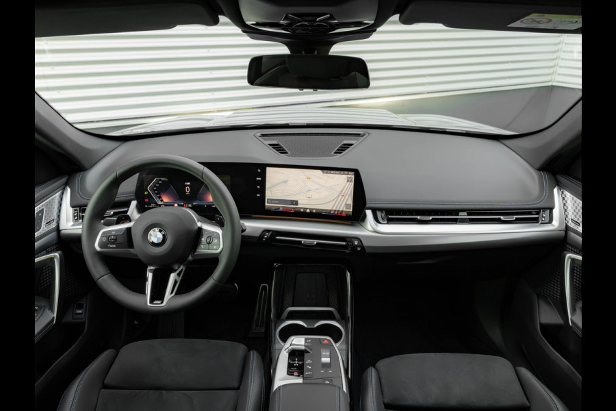 BMW X1 sDrive18i M-Sport - Pano - Memoryzetel - Trekhaak - Harman Kardon