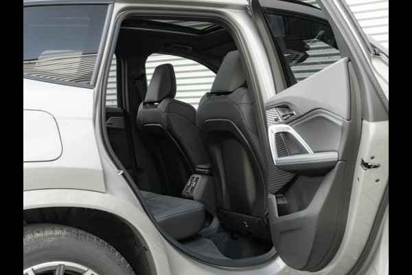 BMW X1 sDrive18i M-Sport - Pano - Memoryzetel - Trekhaak - Harman Kardon