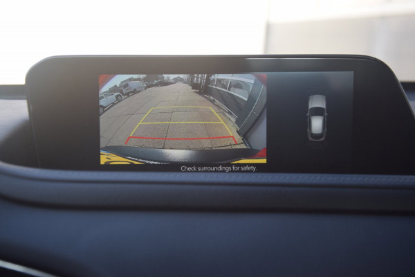 Mazda CX-30 2.0 e-SkyActiv-X M Hybrid Comfort APPLE CARPLAY/CAMERA/STOEL EN STUURVERWAMING