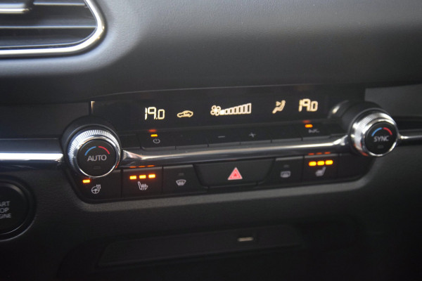Mazda CX-30 2.0 e-SkyActiv-X M Hybrid Comfort APPLE CARPLAY/CAMERA/STOEL EN STUURVERWAMING
