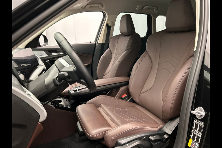 BMW iX1 XDrive30 Launch Edition 67 kWh | Carplay | SOH 99.6% | Leder | Harman/Kardon | Head-up display | Camera |