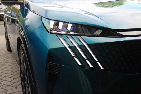 Peugeot E-5008 LAUNCH EDITION GT 325PK Dual Motor 73 kWh | PANORAMA SCHUIF / KANTELDAK | LEDEREN BEKLEDING NAPPA | ELEKTRISCH VERSTELBARE VOOR STOELEN, MET GEHEUGENFUNCTIE OP BESTUURDERSSTOEL | STOEL VERWARMING | STOEL MASAGE | ACHTERBANK VERWARMING | STUUR VERWARMING | WARMTE POMP | ALARM SYSTEEM | DRAADLOOS APPLE CARPLAY / ANDROID AUTO | DRAADLOZE TELEFOONLADER | VISIOPARK 360° HD CAMERA'S | DRIVE ASSIST 2.0 SEMI-AUTONOOMRIJDEN | SFEER VERLICHTING | DRAADLOZE TELEFOONLADER | ADAPTIVE CRUISE CONTROL | DODEHOEK DETECTIE | 7-PERSOONS |