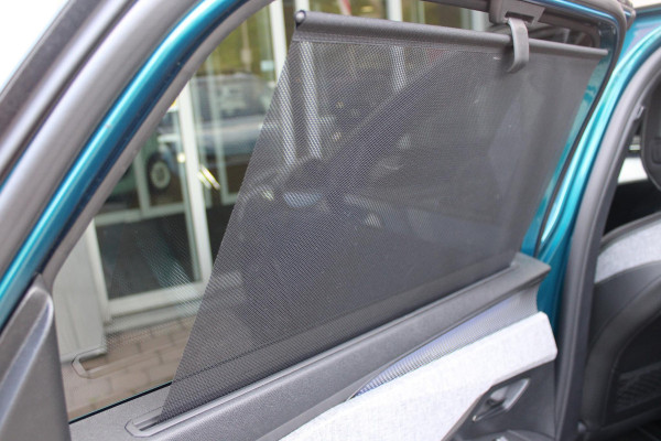 Peugeot E-5008 LAUNCH EDITION GT 325PK Dual Motor 73 kWh | PANORAMA SCHUIF / KANTELDAK | LEDEREN BEKLEDING NAPPA | ELEKTRISCH VERSTELBARE VOOR STOELEN, MET GEHEUGENFUNCTIE OP BESTUURDERSSTOEL | STOEL VERWARMING | STOEL MASAGE | ACHTERBANK VERWARMING | STUUR VERWARMING | WARMTE POMP | ALARM SYSTEEM | DRAADLOOS APPLE CARPLAY / ANDROID AUTO | DRAADLOZE TELEFOONLADER | VISIOPARK 360° HD CAMERA'S | DRIVE ASSIST 2.0 SEMI-AUTONOOMRIJDEN | SFEER VERLICHTING | DRAADLOZE TELEFOONLADER | ADAPTIVE CRUISE CONTROL | DODEHOEK DETECTIE | 7-PERSOONS |