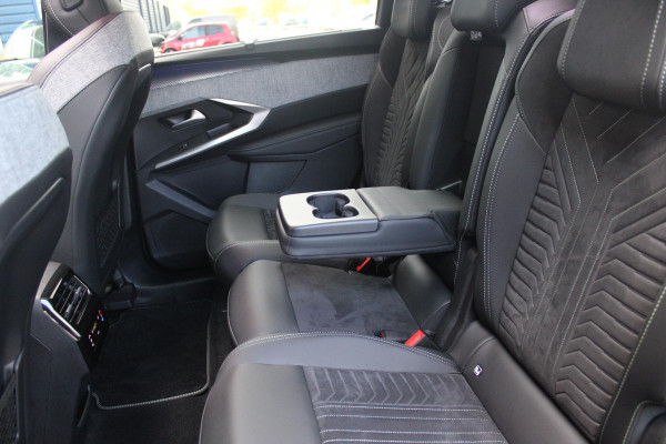 Peugeot E-5008 LAUNCH EDITION GT 325PK Dual Motor 73 kWh | PANORAMA SCHUIF / KANTELDAK | LEDEREN BEKLEDING NAPPA | ELEKTRISCH VERSTELBARE VOOR STOELEN, MET GEHEUGENFUNCTIE OP BESTUURDERSSTOEL | STOEL VERWARMING | STOEL MASAGE | ACHTERBANK VERWARMING | STUUR VERWARMING | WARMTE POMP | ALARM SYSTEEM | DRAADLOOS APPLE CARPLAY / ANDROID AUTO | DRAADLOZE TELEFOONLADER | VISIOPARK 360° HD CAMERA'S | DRIVE ASSIST 2.0 SEMI-AUTONOOMRIJDEN | SFEER VERLICHTING | DRAADLOZE TELEFOONLADER | ADAPTIVE CRUISE CONTROL | DODEHOEK DETECTIE | 7-PERSOONS |