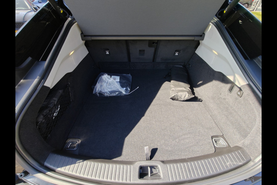 Volvo ES90 Single Motor Extended Range Ultra 92 kWh | Climate | Pilot Assist | B&W | 22"LMV | Getint glas |