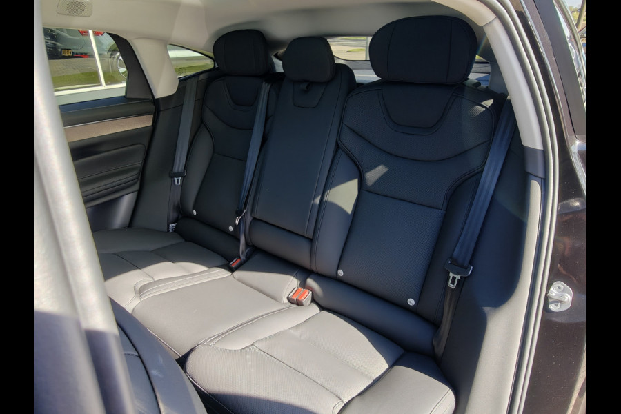 Volvo ES90 Single Motor Extended Range Ultra 92 kWh | Climate | Pilot Assist | B&W | 22"LMV | Getint glas |