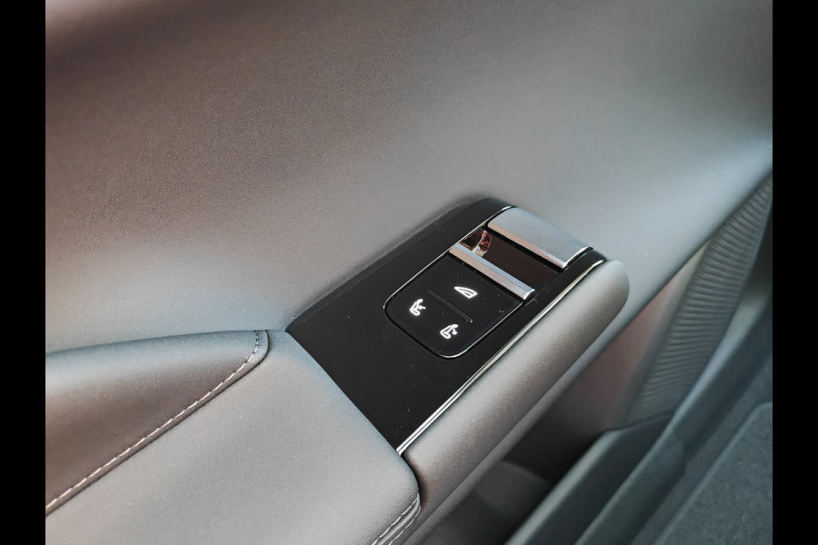 Volvo ES90 Single Motor Extended Range Ultra 92 kWh | Climate | Pilot Assist | B&W | 22"LMV | Getint glas |