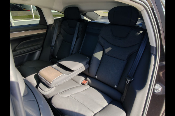 Volvo ES90 Single Motor Extended Range Ultra 92 kWh | Climate | Pilot Assist | B&W | 22"LMV | Getint glas |