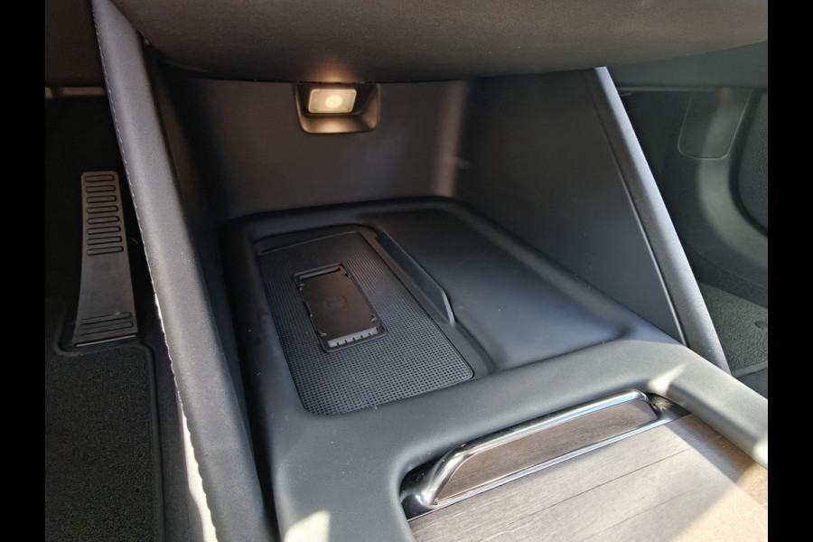 Volvo ES90 Single Motor Extended Range Ultra 92 kWh | Climate | Pilot Assist | B&W | 22"LMV | Getint glas |