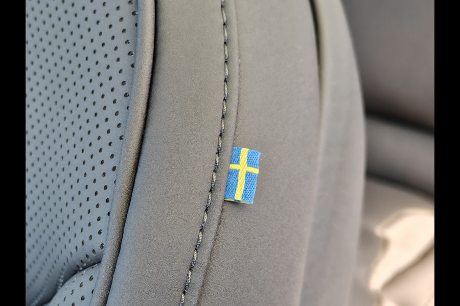 Volvo ES90 Single Motor Extended Range Ultra 92 kWh | Climate | Pilot Assist | B&W | 22"LMV | Getint glas |