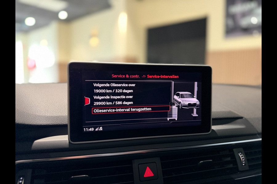 Audi A4 Avant 2.0 TFSI Sport|S line|Pano|Keyless|Massage|Black Edition|Camera