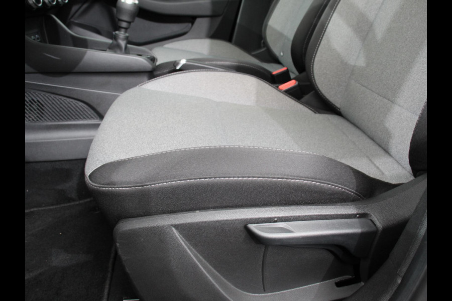 Renault Clio 1.0 TCe 90 Evolution Climate control Cruise control Camera Parkeersensoren achter Verwarmde voorstoelen Stuurverwarming LED Trekhaak Apple Carplay/ Android Auto