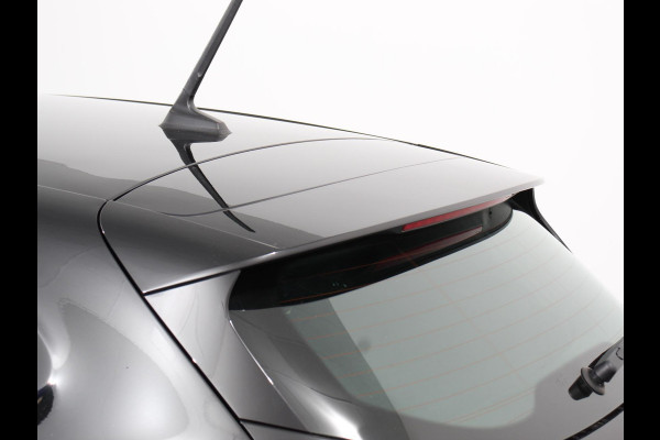 Renault Clio 1.0 TCe 90 Evolution Climate control Cruise control Camera Parkeersensoren achter Verwarmde voorstoelen Stuurverwarming LED Trekhaak Apple Carplay/ Android Auto