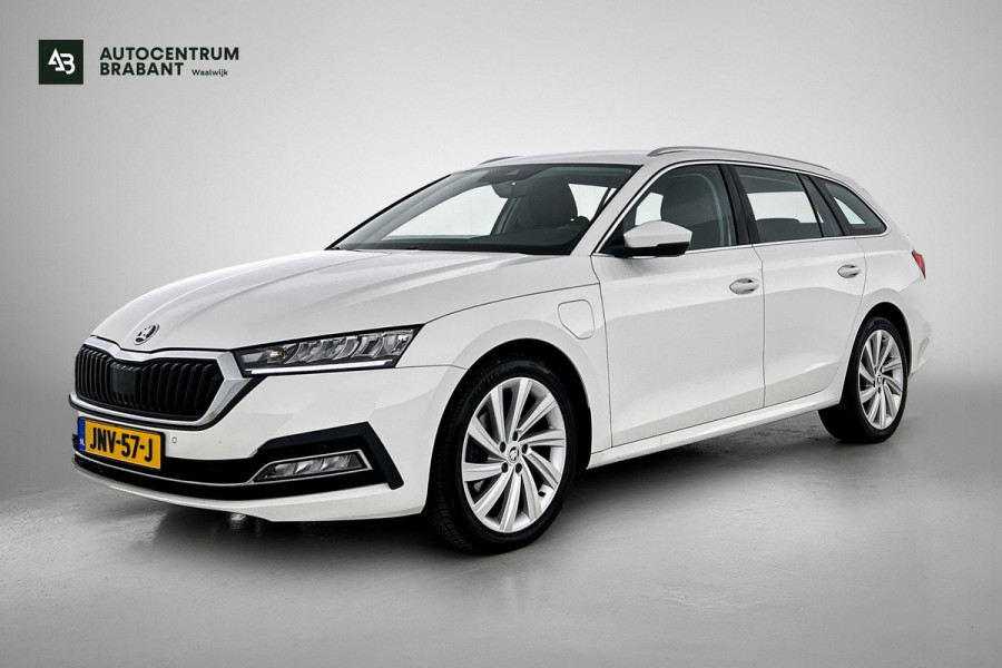 Škoda Octavia Combi 1.4 TSI iV PHEV Sportline Business(Goed OnderH, Carplay/ Android, Camera, Elektrische Stoelen, StoelV, Etc)