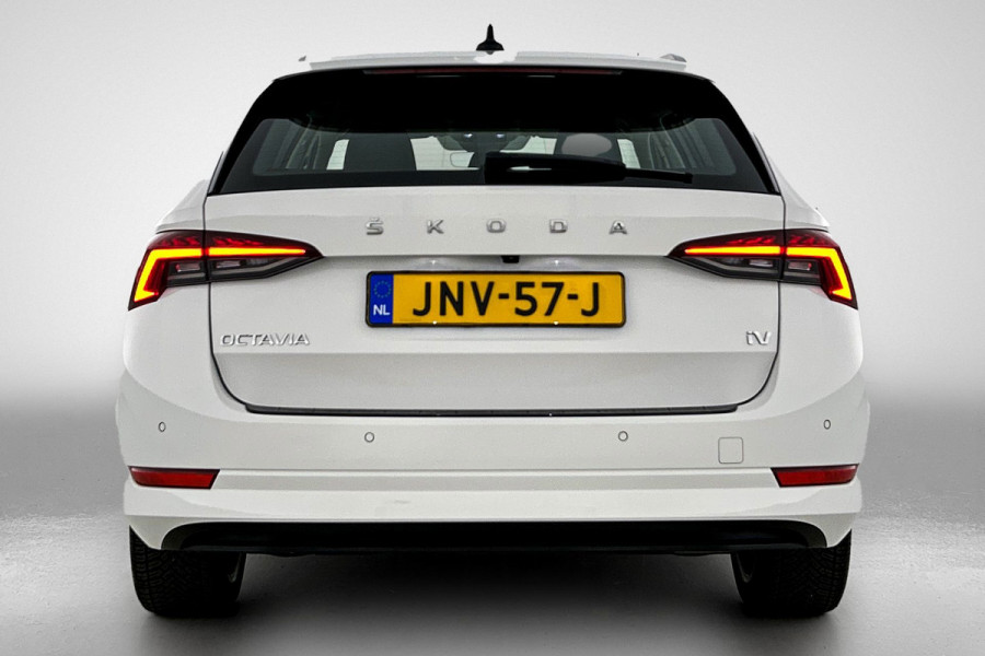 Škoda Octavia Combi 1.4 TSI iV PHEV Sportline Business(Goed OnderH, Carplay/ Android, Camera, Elektrische Stoelen, StoelV, Etc)