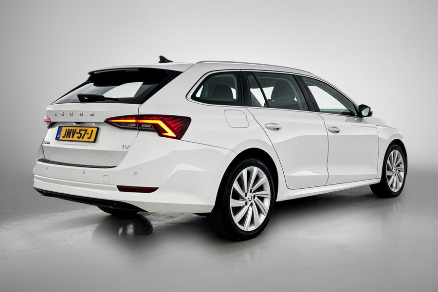 Škoda Octavia Combi 1.4 TSI iV PHEV Sportline Business(Goed OnderH, Carplay/ Android, Camera, Elektrische Stoelen, StoelV, Etc)