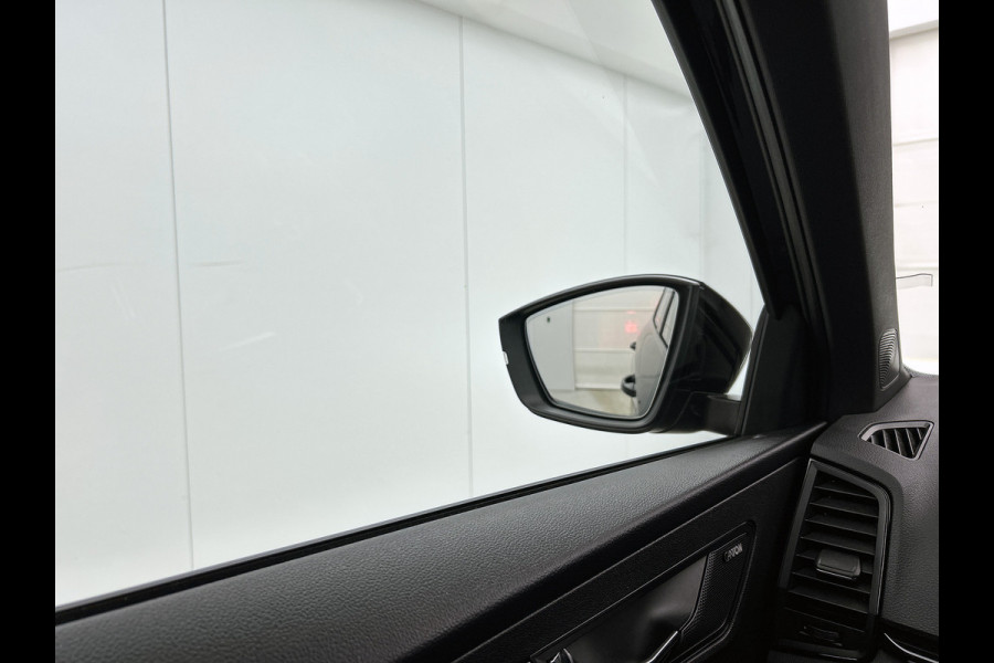 Škoda Karoq 1.5 TSI ACT Sportline Business | PANORAMADAK | 360 CAMERA | WINTERPACK | KEYLESS | NAVI | ELEKTR. ACHTERKLEP