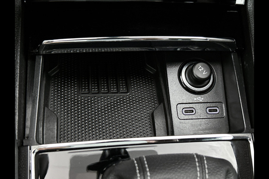 Škoda Karoq 1.5 TSI ACT Sportline Business | PANORAMADAK | 360 CAMERA | WINTERPACK | KEYLESS | NAVI | ELEKTR. ACHTERKLEP