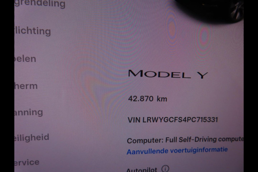 Tesla Model Y RWD 58 kWh | 43.000 KM | SOH 92,8% | AutoPilot | Panorama - Dak | WORDT VERWACHT!