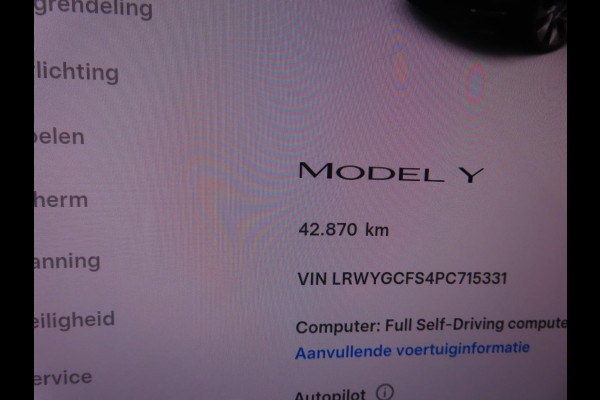Tesla Model Y RWD 58 kWh | 43.000 KM | SOH 92,8% | AutoPilot | Panorama - Dak | WORDT VERWACHT!