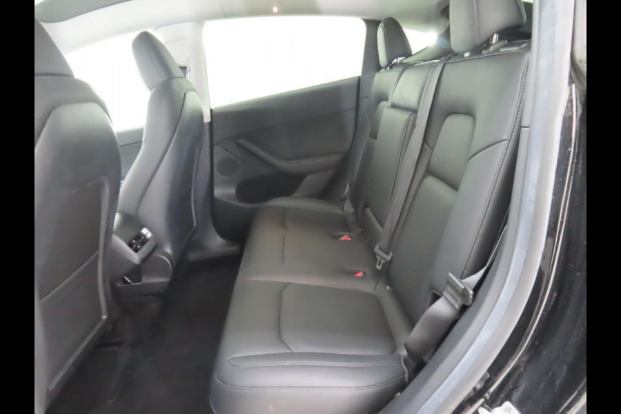 Tesla Model Y RWD 58 kWh | 43.000 KM | SOH 92,8% | AutoPilot | Panorama - Dak | WORDT VERWACHT!