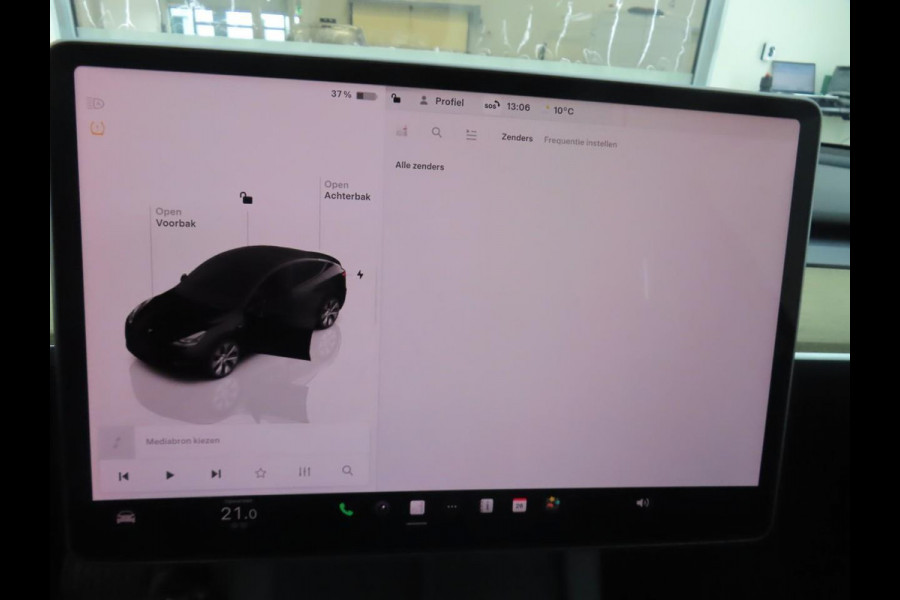 Tesla Model Y RWD 58 kWh | 43.000 KM | SOH 92,8% | AutoPilot | Panorama - Dak | WORDT VERWACHT!
