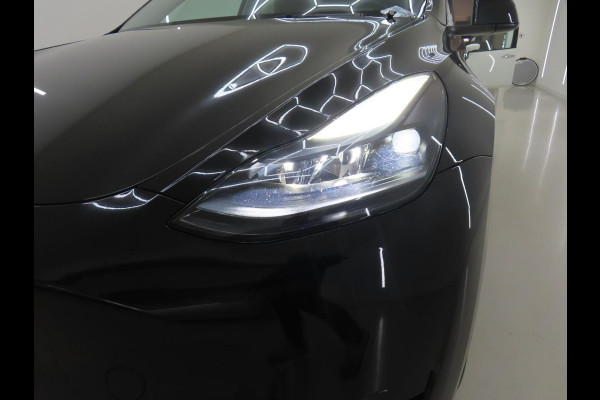 Tesla Model Y RWD 58 kWh | 43.000 KM | SOH 92,8% | AutoPilot | Panorama - Dak | WORDT VERWACHT!