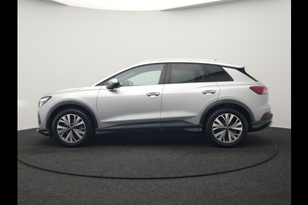 Audi Q4 e-tron 50 quattro Advanced edition 77 kWh 300pk Dealer O.H. | Apple Carplay | Voorstoelen Verwarmd | Navigatie Plus | 19"L.M | LED | Cruise Control | DAB | Virtual |