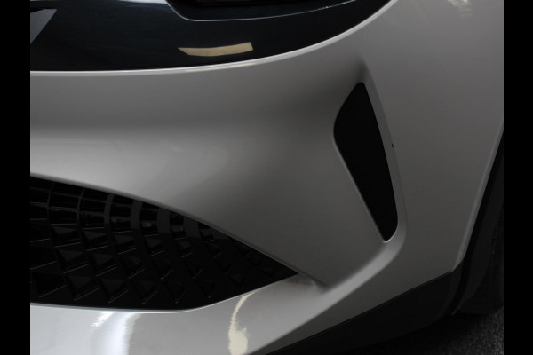 Alfa Romeo junior Elettrica Automaat 156PK Adaptieve Cruise Control LMV 18 inch Full Led Matrix Parkeer sensoren Navigatie Apple Carplay / Android auto  Climate Control