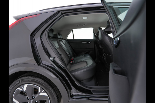 Kia Niro EV DynamicLine 64.8 kWh [ 3-Fase ] {SOH-100%} (INCL.BTW) *LEATHER-FABRIC | ADAPTIVE-CRUISE | DIGI-COCKPIT | KEYLESS | CAMERA | DAB | COMFORT-SEATS | SHIFT-PADDLES | ECC | PDC | 17''ALU*
