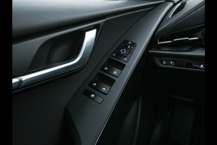 Kia Niro EV DynamicLine 64.8 kWh [ 3-Fase ] {SOH-100%} (INCL.BTW) *LEATHER-FABRIC | ADAPTIVE-CRUISE | DIGI-COCKPIT | KEYLESS | CAMERA | DAB | COMFORT-SEATS | SHIFT-PADDLES | ECC | PDC | 17''ALU*