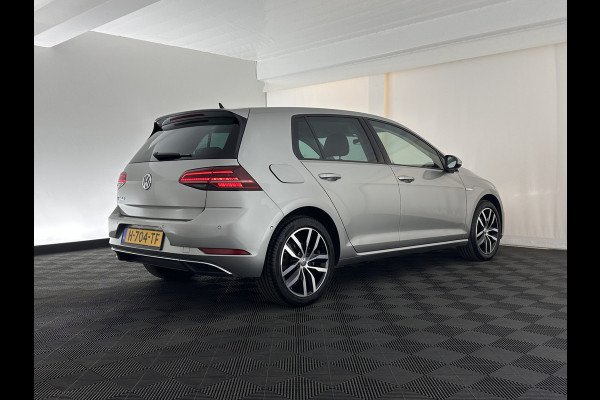 Volkswagen e-Golf E-DITION (INCL-BTW) *HEATPUMP | LEATHER | ADAPTIVE-CRUISE | FULL-LED | DYNAUDIO | DIGI-COCKPIT | NAVI-FULLMAP | CAMERA | KEYLESS | AMBIENT-LIGHT | DAB | ECC | CCS-FASTLOADER | PDC | 17''ALU*