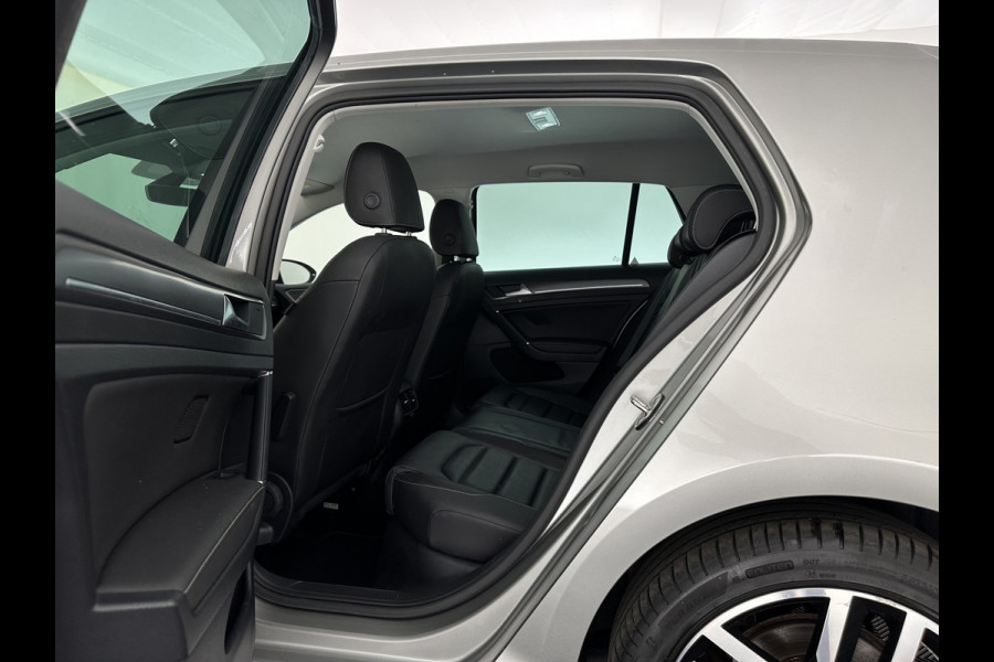 Volkswagen e-Golf E-DITION (INCL-BTW) *HEATPUMP | LEATHER | ADAPTIVE-CRUISE | FULL-LED | DYNAUDIO | DIGI-COCKPIT | NAVI-FULLMAP | CAMERA | KEYLESS | AMBIENT-LIGHT | DAB | ECC | CCS-FASTLOADER | PDC | 17''ALU*