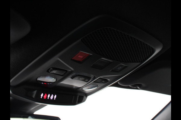 Alfa Romeo junior Elettrica Automaat 156PK Adaptieve Cruise Control LMV 18 inch Full Led Matrix Parkeer sensoren Navigatie Apple Carplay / Android auto  Climate Control