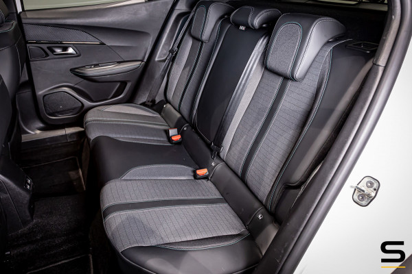 Peugeot 2008 1.2 PureTech Allure Pack|NAP|Trekhaak|Cam|CarPlay