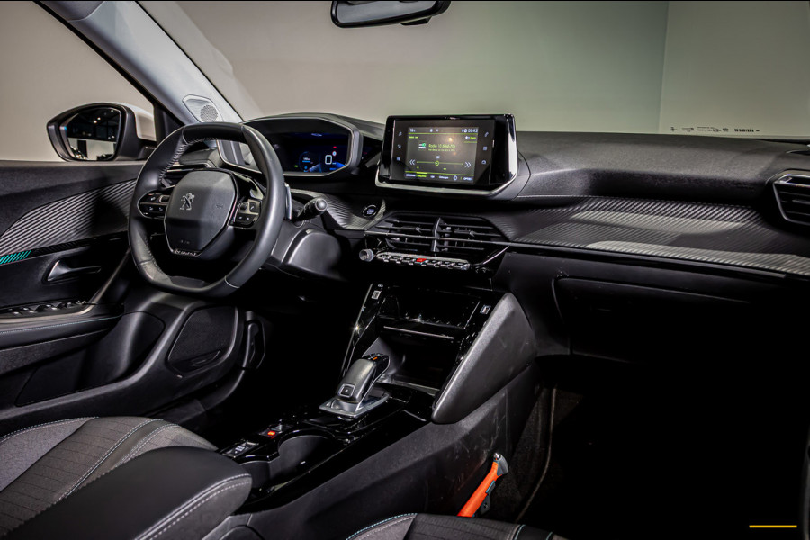 Peugeot 2008 1.2 PureTech Allure Pack|NAP|Trekhaak|Cam|CarPlay