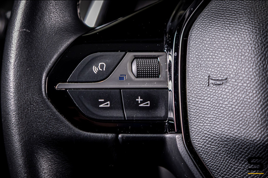 Peugeot 2008 1.2 PureTech Allure Pack|NAP|Trekhaak|Cam|CarPlay