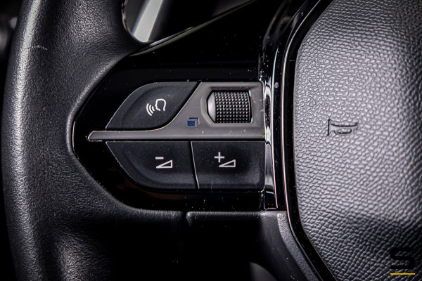 Peugeot 2008 1.2 PureTech Allure Pack|NAP|Trekhaak|Cam|CarPlay