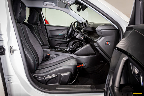 Peugeot 2008 1.2 PureTech Allure Pack|NAP|Trekhaak|Cam|CarPlay