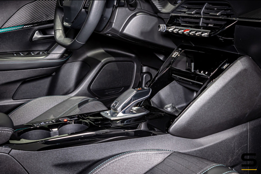 Peugeot 2008 1.2 PureTech Allure Pack|NAP|Trekhaak|Cam|CarPlay