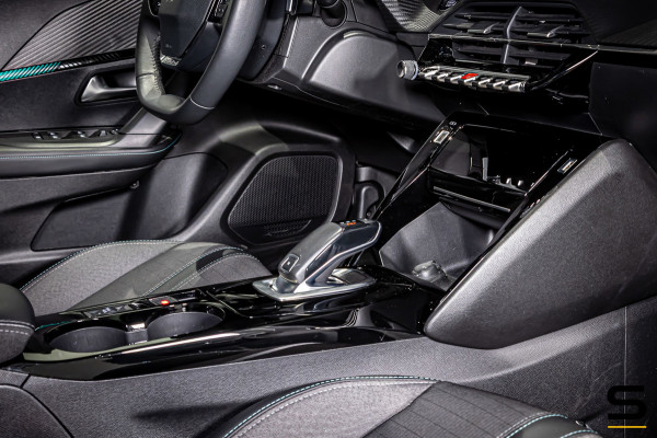 Peugeot 2008 1.2 PureTech Allure Pack|NAP|Trekhaak|Cam|CarPlay